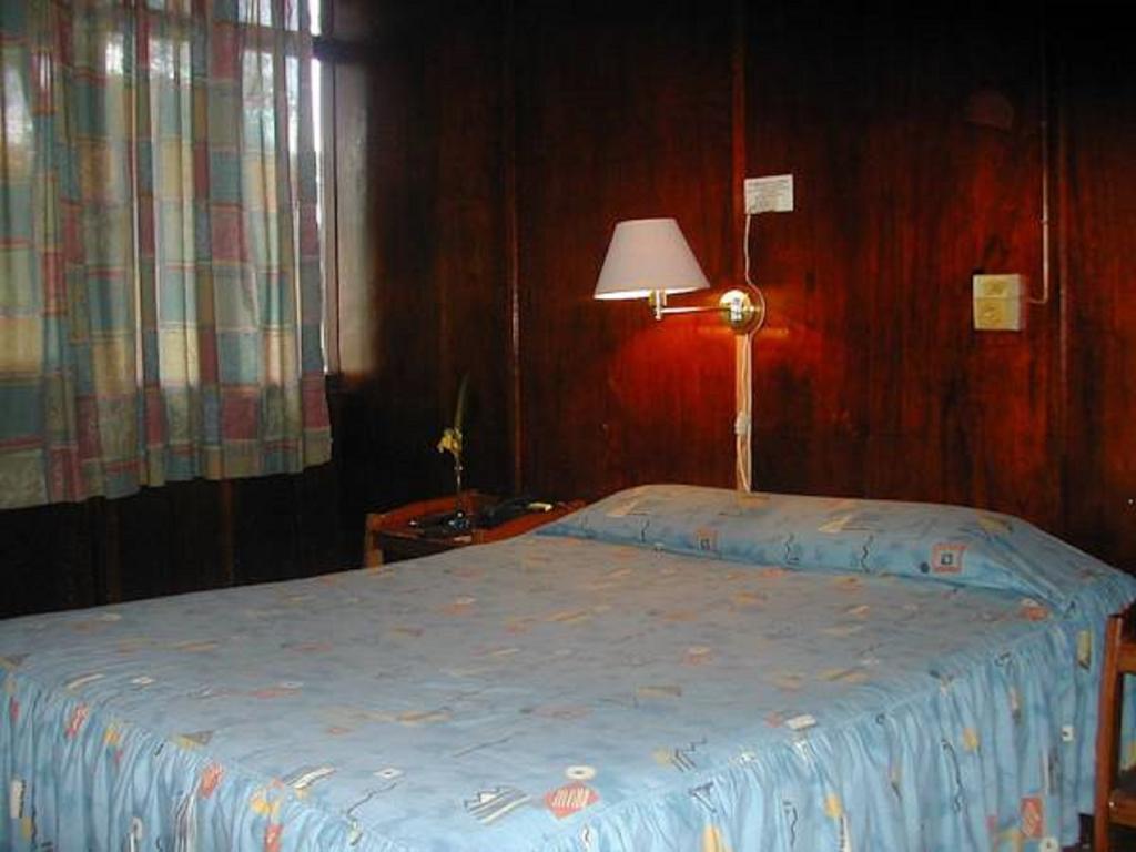 Hotel Don Carlos プエルト・マルドナード 部屋 写真